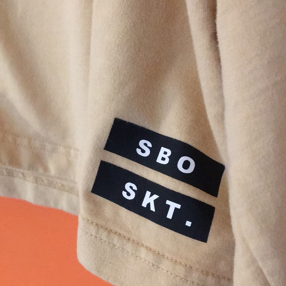 Sbo Skt. Beige Cropped Sweatshirt & Shorts Set Xs / Small Woman’s 0/2/4 View 4